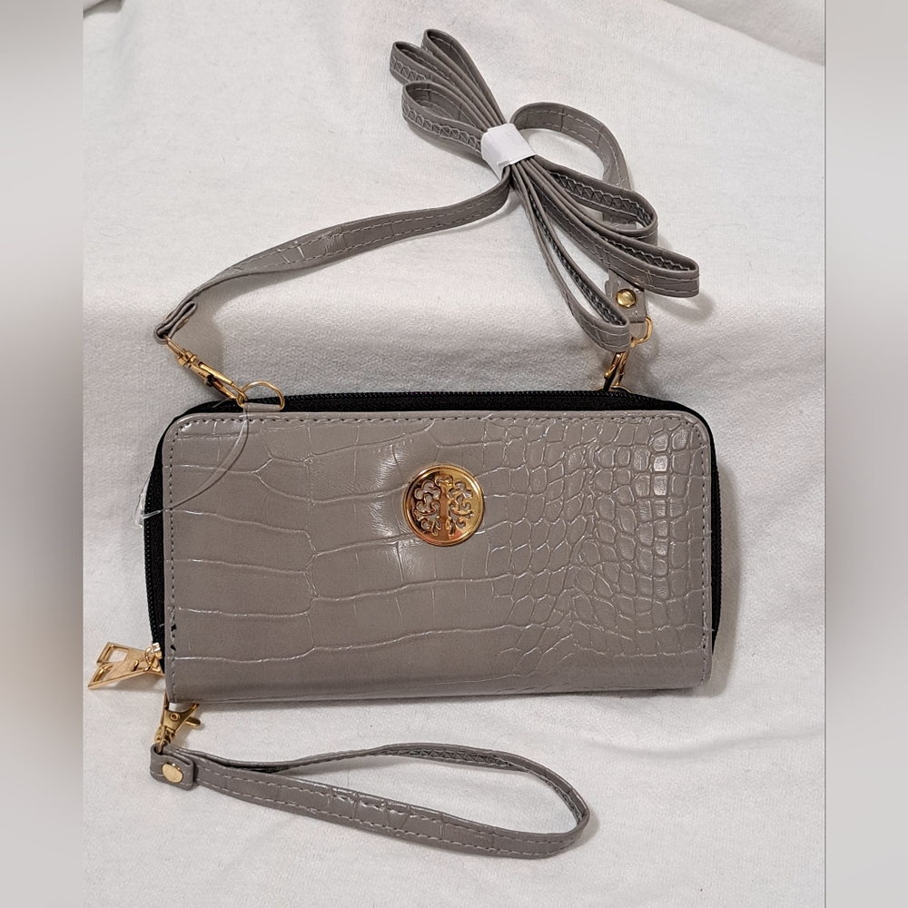 Wallet crossbody and wrist straps New!